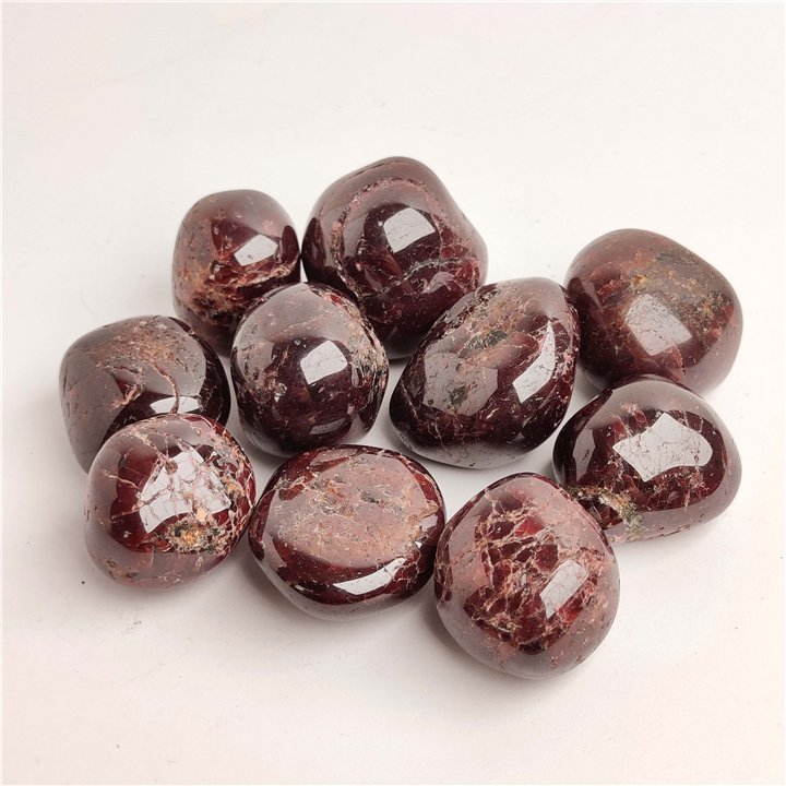 Garnet Medium Tumble Stone