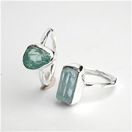 Aquamarine Sterling Silver Ring – Natural Rough Stone
